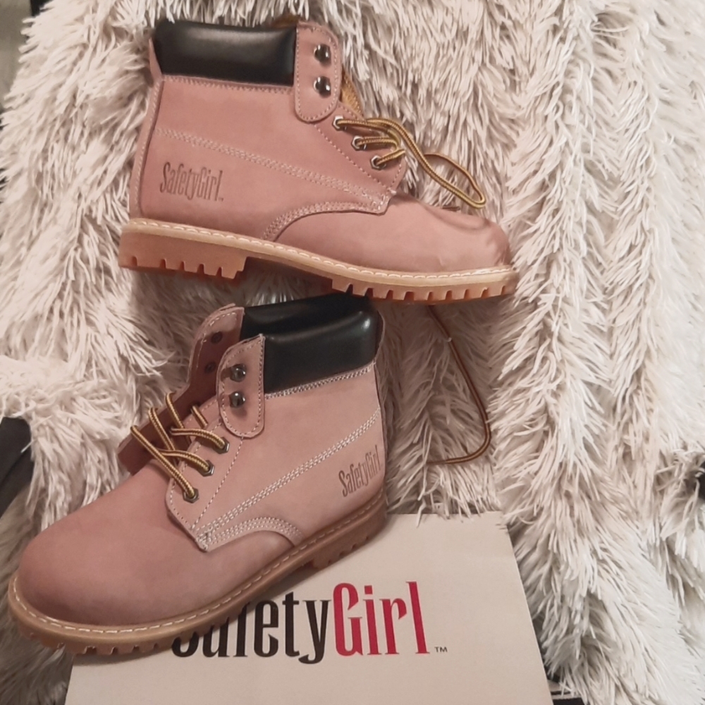 NEW  STEEL TOE BOOTS